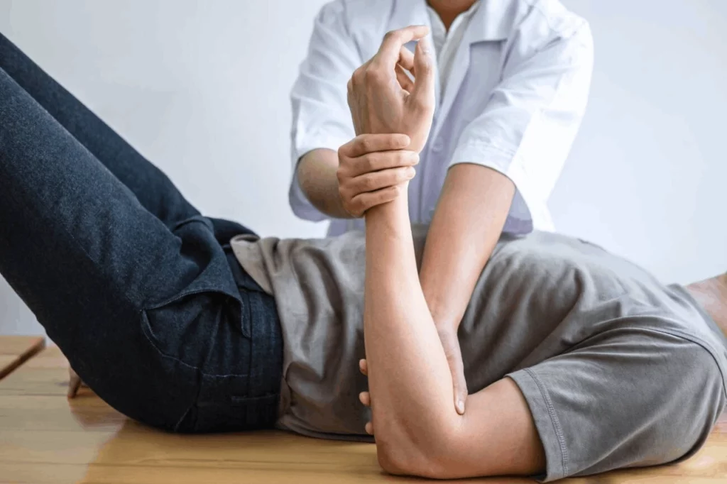 	Rehabilitacja pourazowa w Nowym Sączu – ćwiczenia ręki